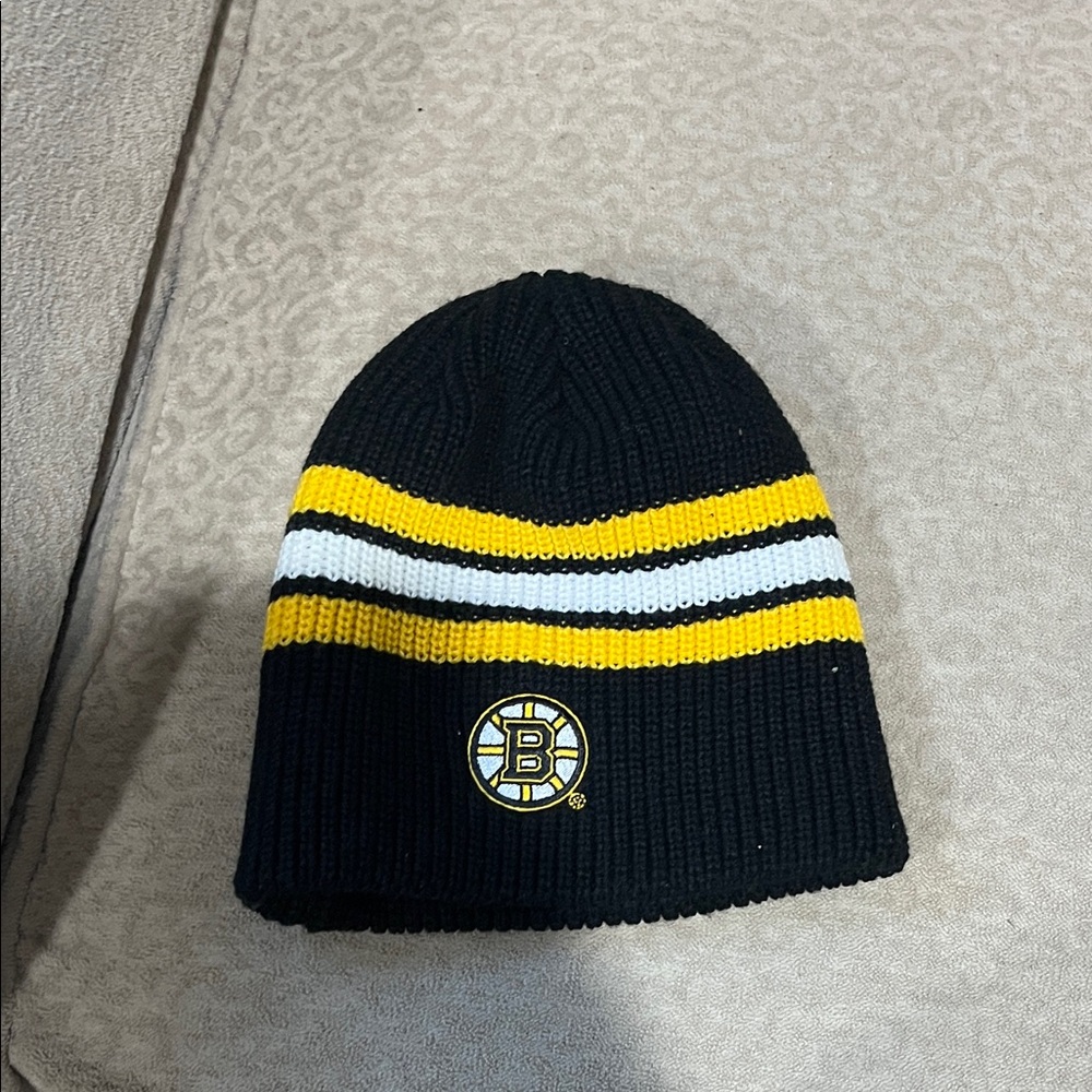 Black and Yellow Bruins Beanie Hockey
